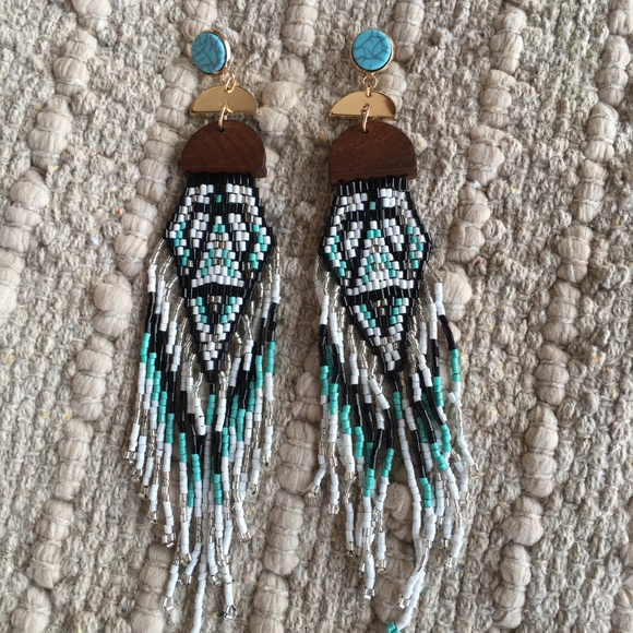 2x1 πHPππ Bohemian Tassel Earrings - Picture 4 of 6